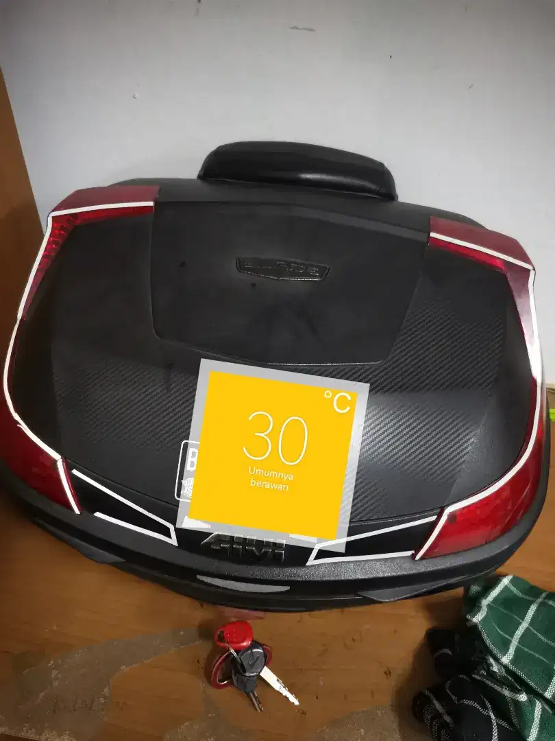 Box givi 47 N Blade italy + basepalet monolock + backrest italy