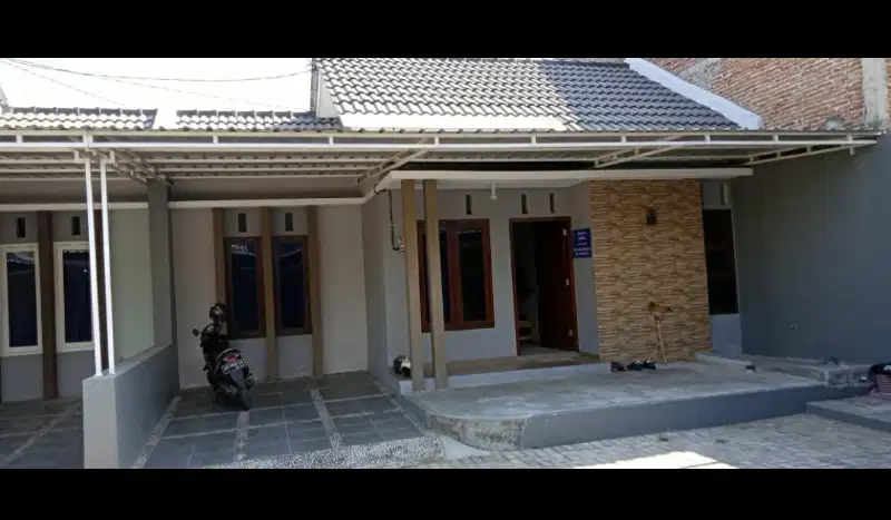 Di jual rumah asri cluster di Wonorejo