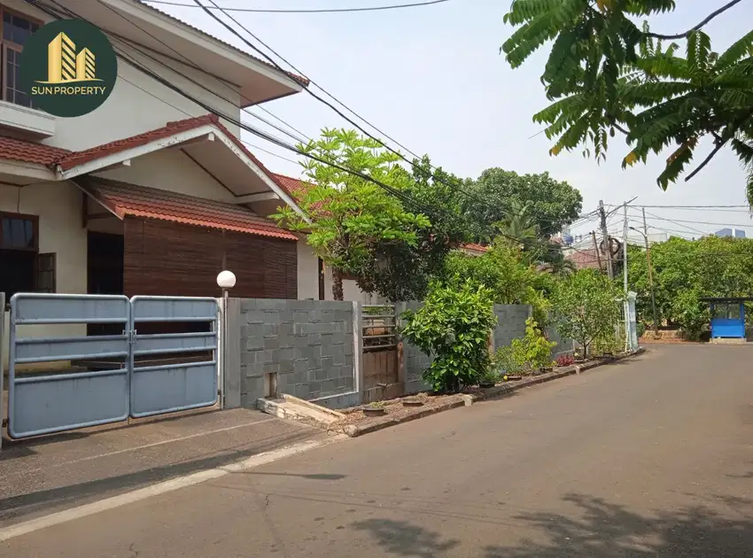 Rumah Kembang Harum Timur - Puri Indah