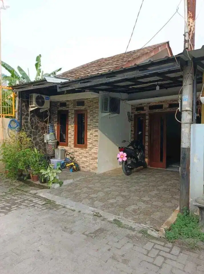 Di jual rumah dalam semi cluster di Ciledug