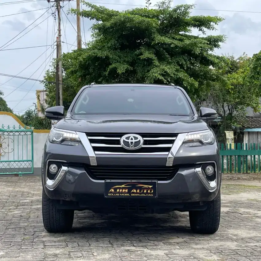Fortuner 2.4 VRZ 4x2 Matic 2019