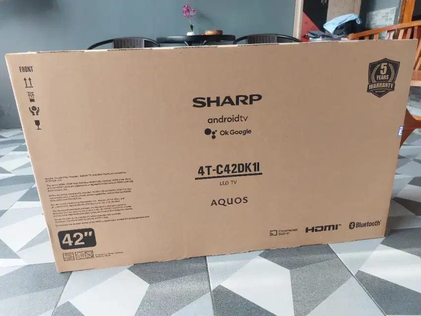Sharp 42 inch 42DK1i android tv layar 4K UHD