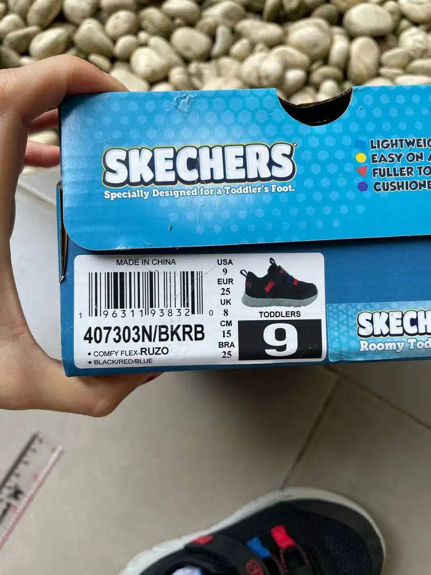 sketcher sepatu anak