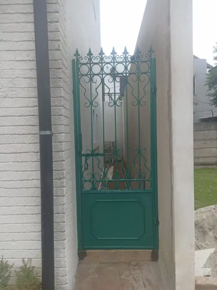 Pintu minimalis permeter