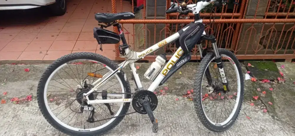 Sepeda Gunung Police 911