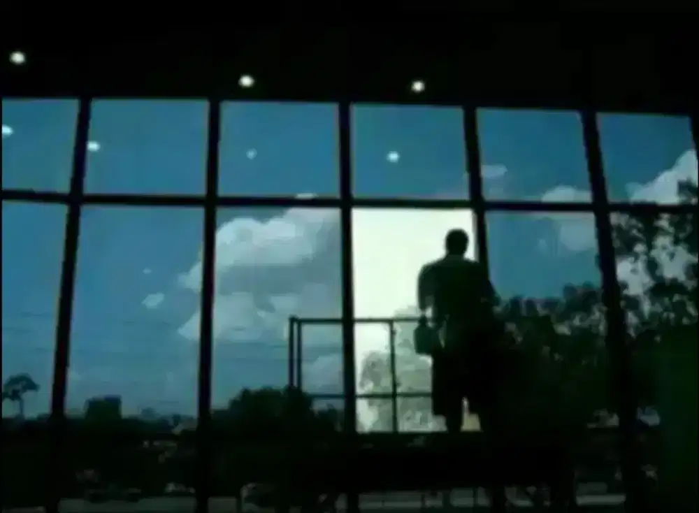 Sedia stiker sanblas dan kaca film tersedia sampai 80% kegelapannya