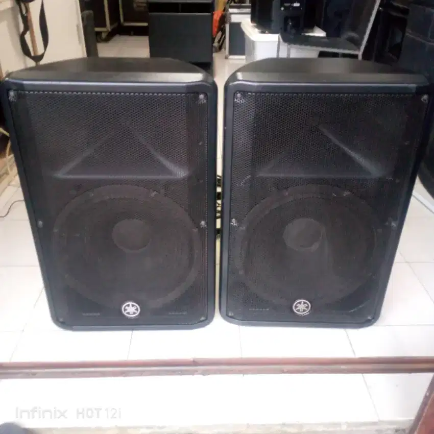 Speaker Yamaha dbr 15