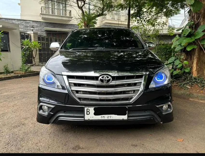 Jual Kijang Innova diesel tipe G AT 2014 sangat terawat