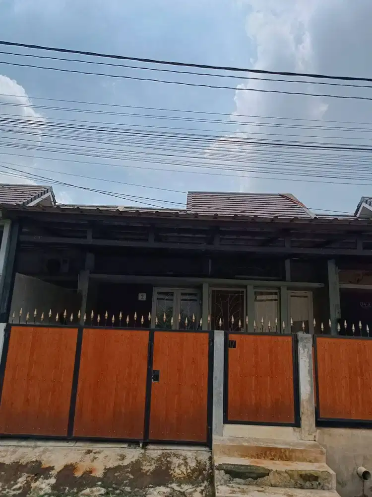 RUMAH DIJUAL DI PERUMAHAN GRAHA SELARAS