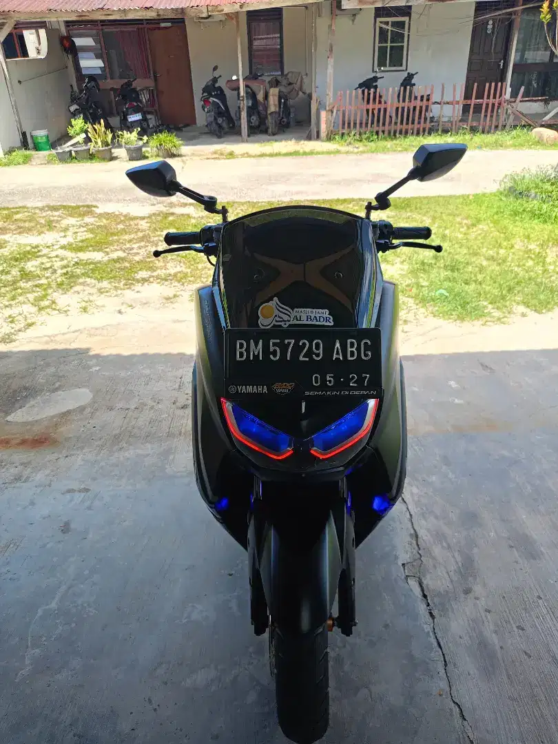 Yamaha n max connected