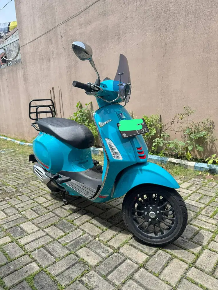 Vespa Sprint 150 IGET ABS 3000km Tahun 2022