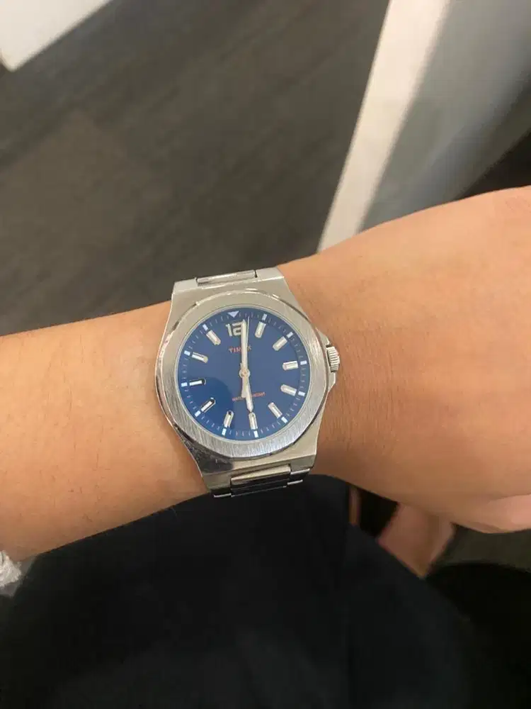 Jam Tangan Timex Essex Ave