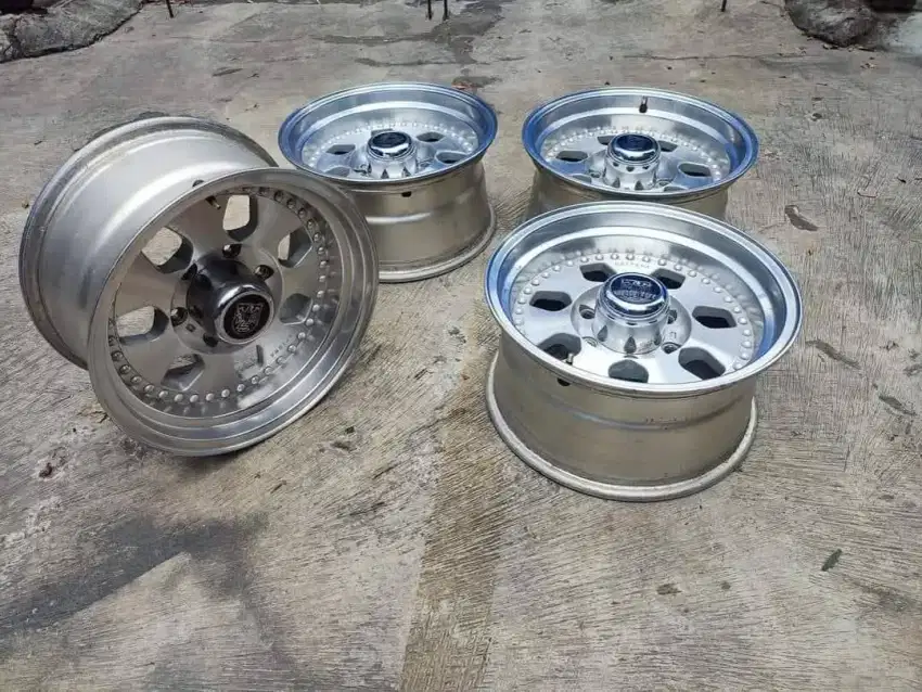 Daytona
R16x8/6x139
Made in USA
4pcs lokasi Bekasi