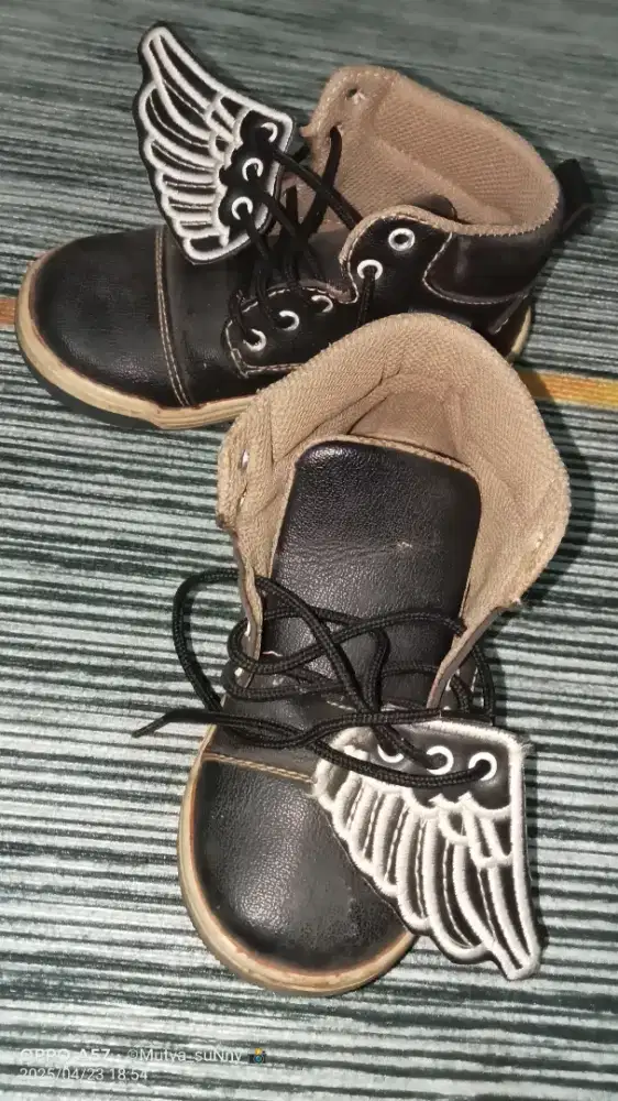 Yongki sepatu keren anak