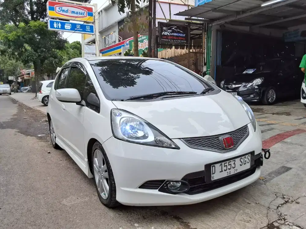 Dp 10 jt | HONDA JAZZ 1.5 RS AT 2010