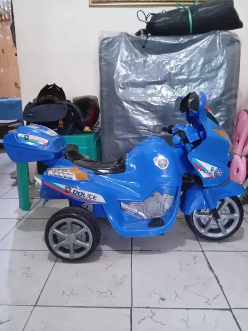 Mainan Motor Aki (preloved)