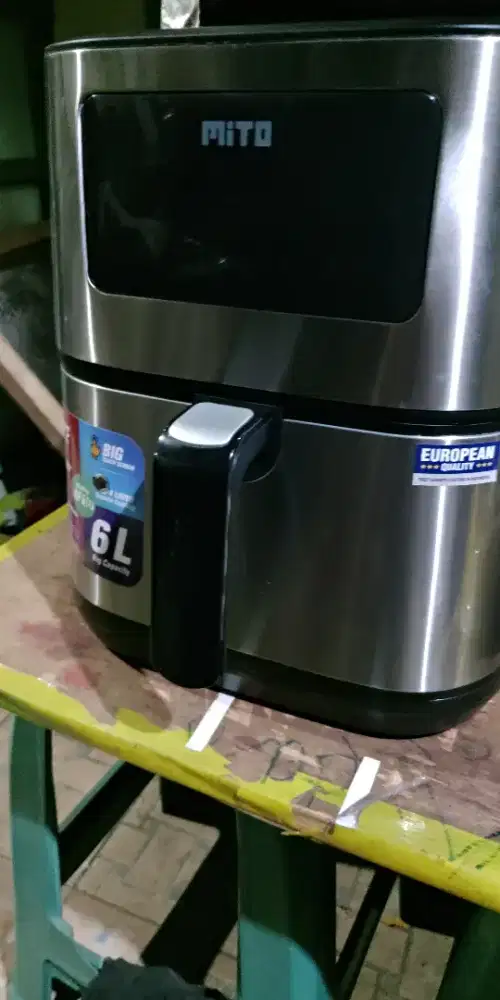 Mito AF10 6 ltr Air Freyer Like New
