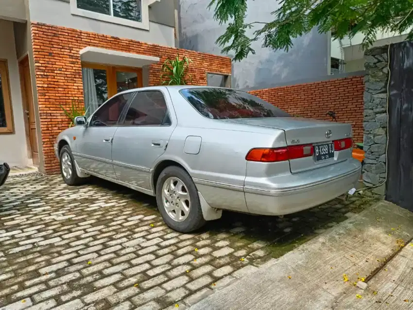 Toyota Camry GLX  2.2 manual fuel injection