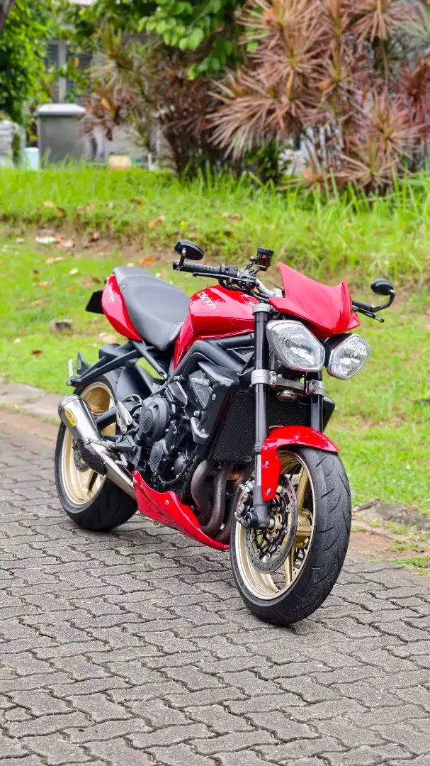 Triumph Street Triple 675 Red FP, kondisi cakep, modif banyak, no PR