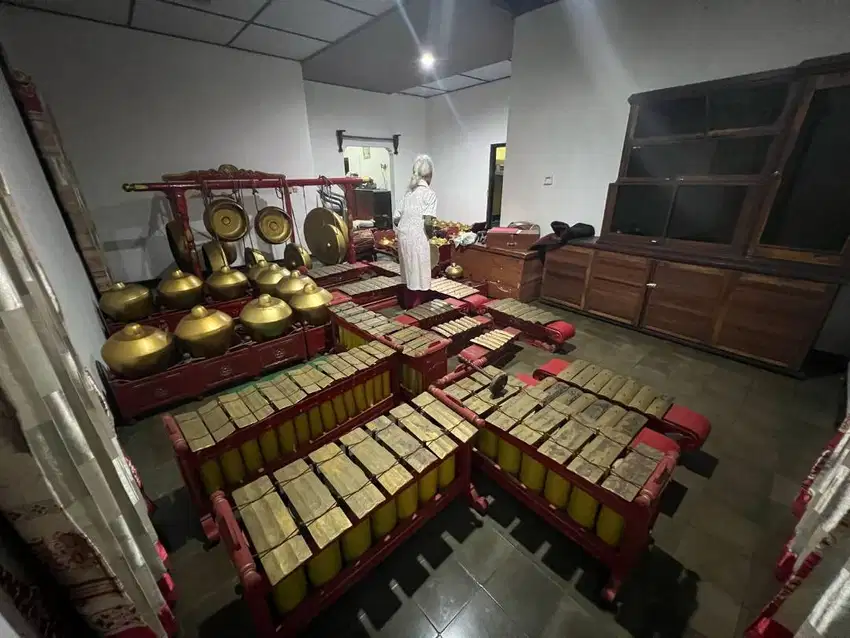 FULL SET ALAT GAMELAN ( material : Besi )