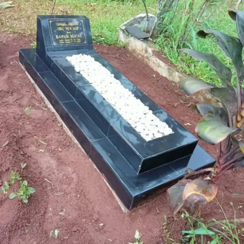Batu nisan makam