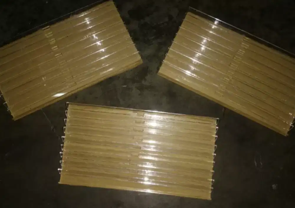 Display 9 tingkat akrilik tegak bening hijau stabilo utk kartu perdana