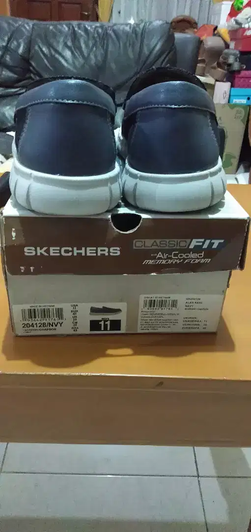 Sepatu pria Skechers ori UK 45
