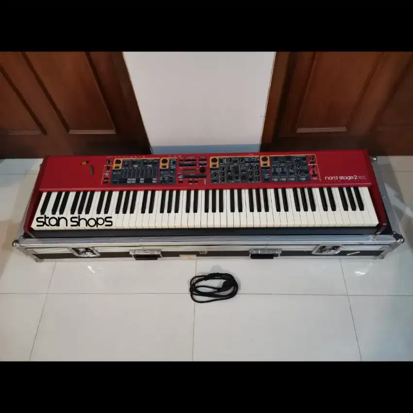 Nord Stage 2 EX 88 Key Stage Piano Synth Synthesizer Roland Yamaha