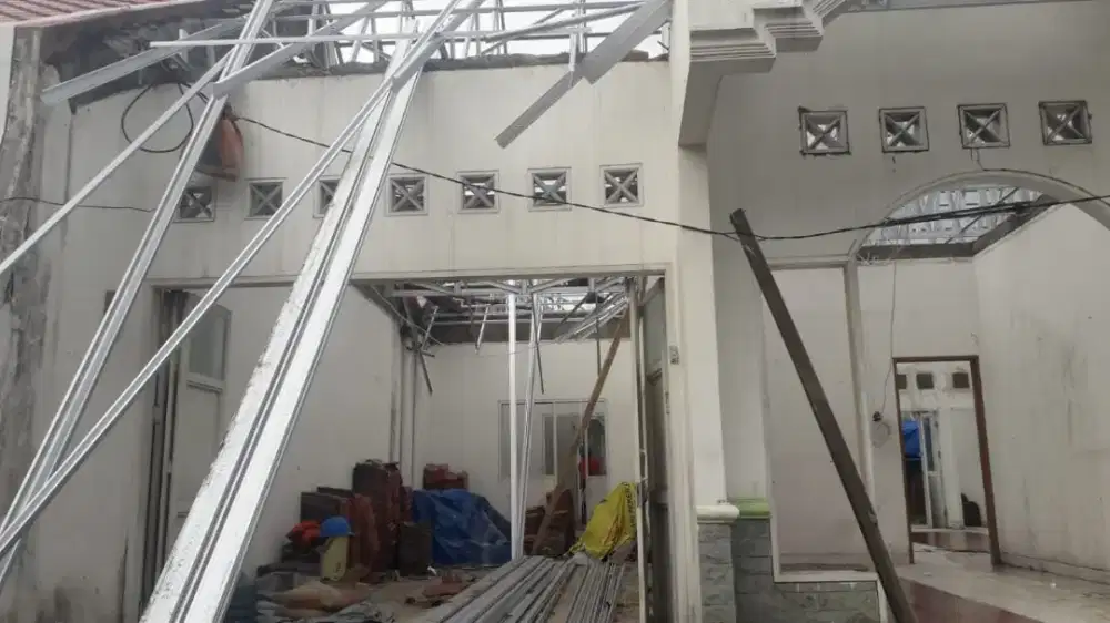 BAJA RINGAN TERPASANG