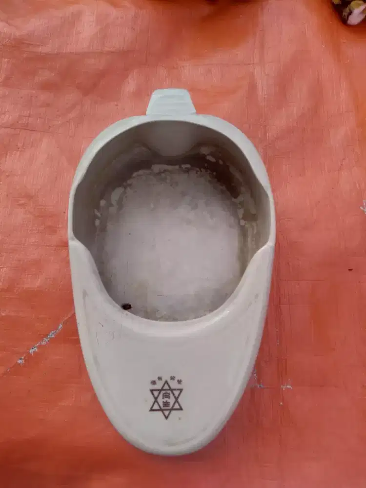 Pispot keramik jadul