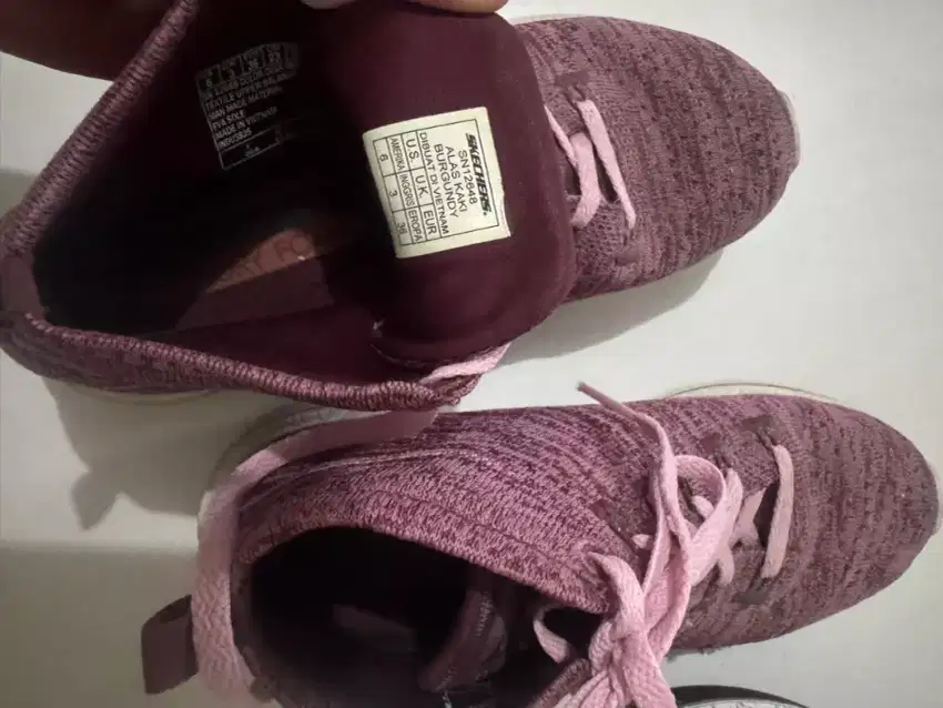 Sepatu Skechers Second Original
