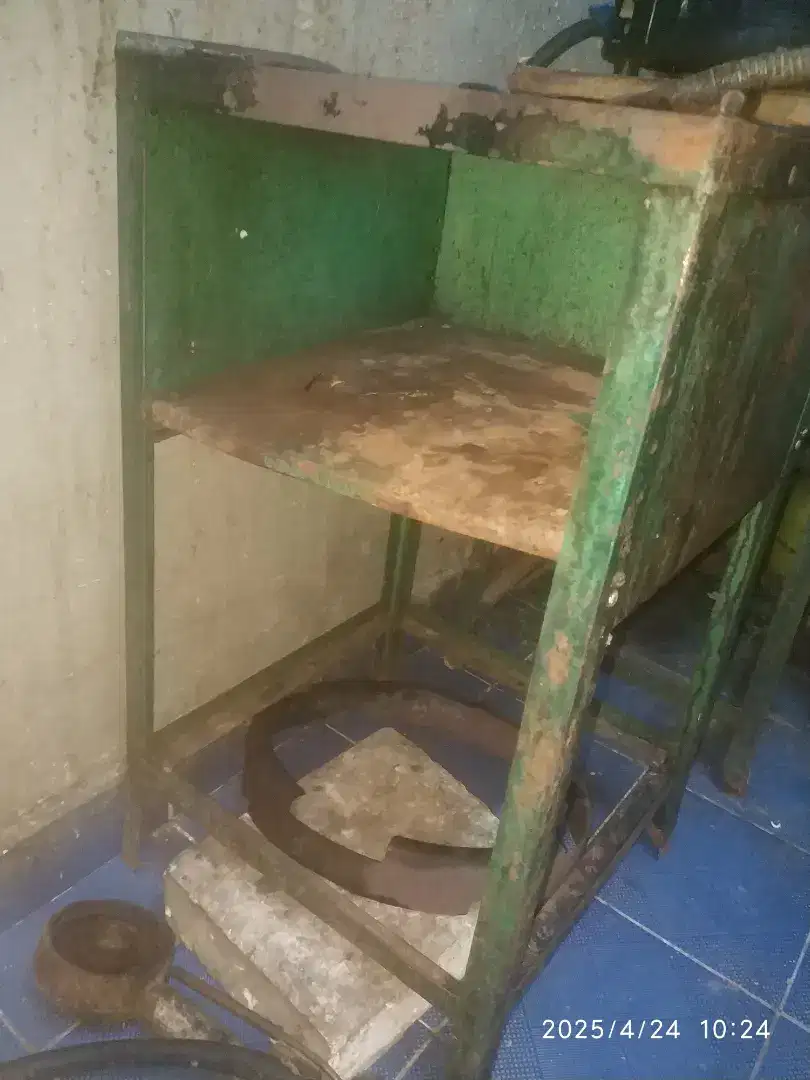 Tungku kompor besi