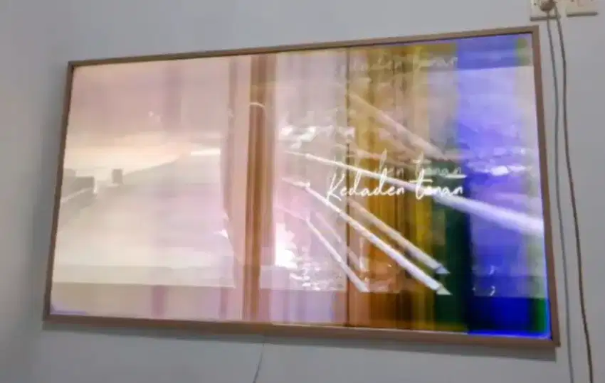 Samsung 65LS30A frame .layar getar