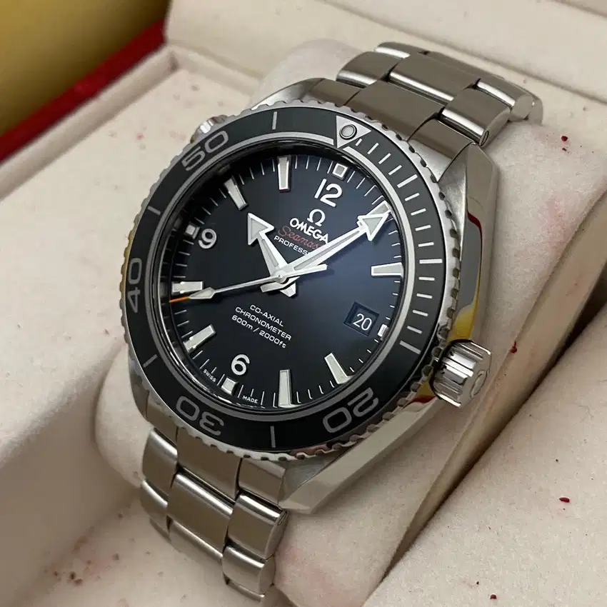 ORIGINAL Omega Seamaster Planet Ocean Automatic cal 8500 45mm