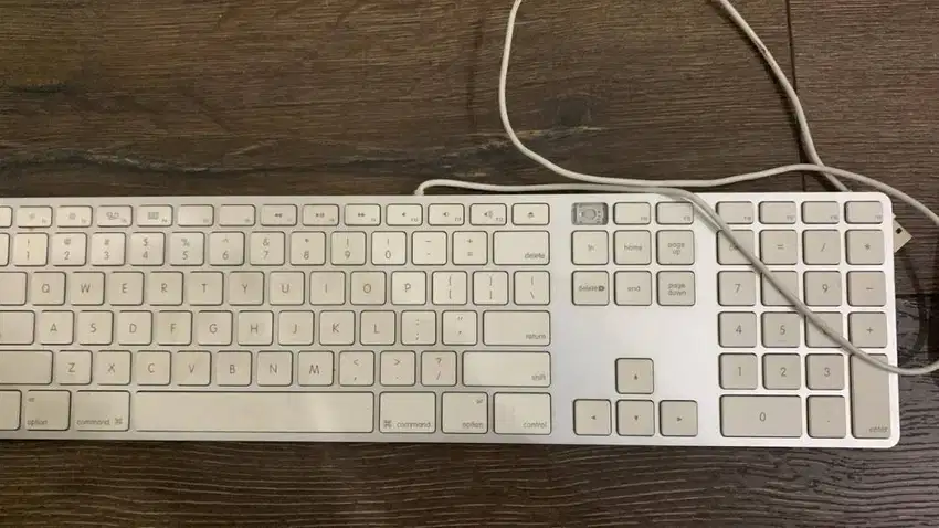 Urgent Sale! Keyboard MAC Second, Nyala Normal & Nyaman!