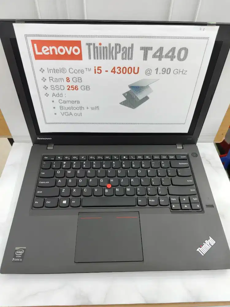 Lenovo thinkpad T440
Intel core i5-4300U 1.90 Ghz