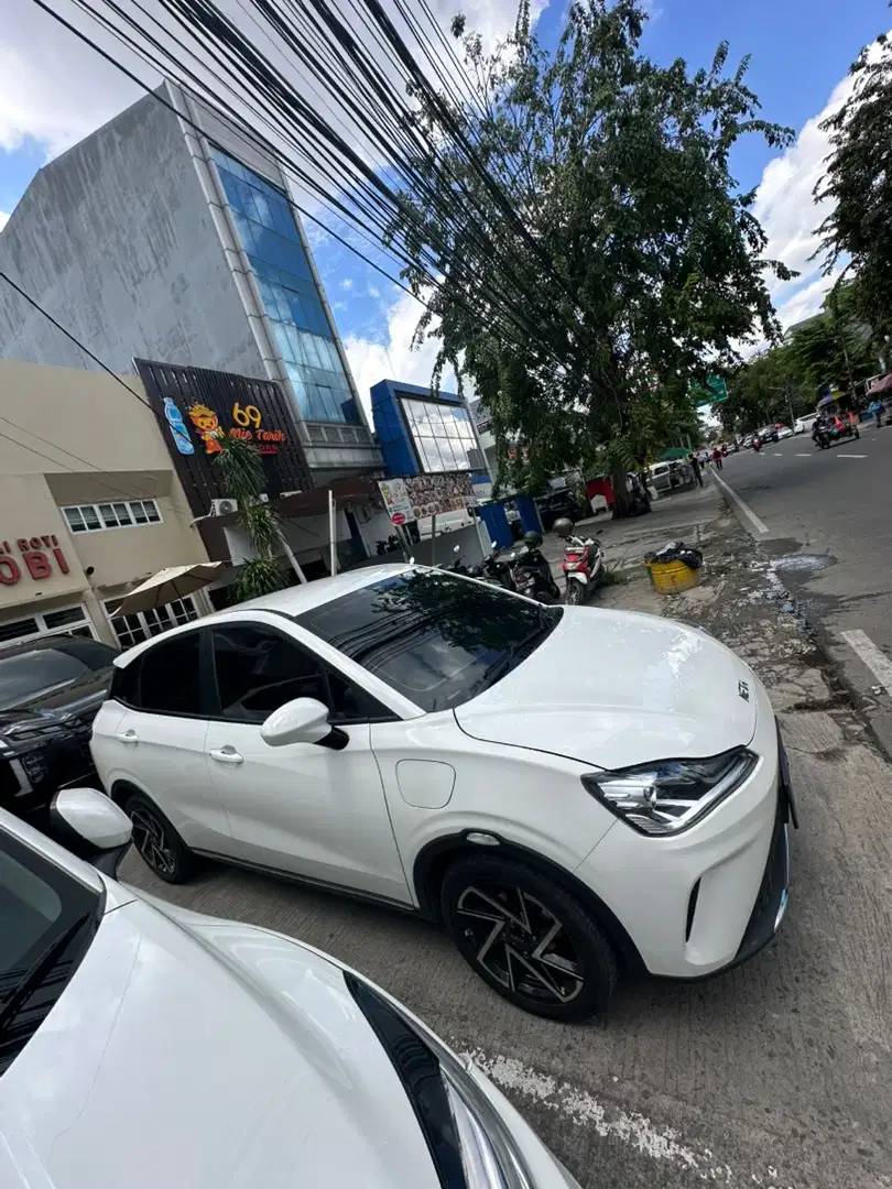 NETA V2 putih km rendah