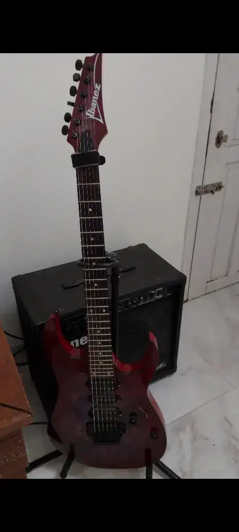 Gitar Ibanez RG 470PB Indonesia dan Valeton GP 200R