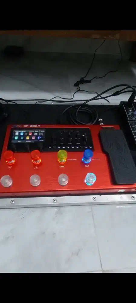 Jual Gitar Ibanez RG 470PB Indonesia dan Valeton GP 200R