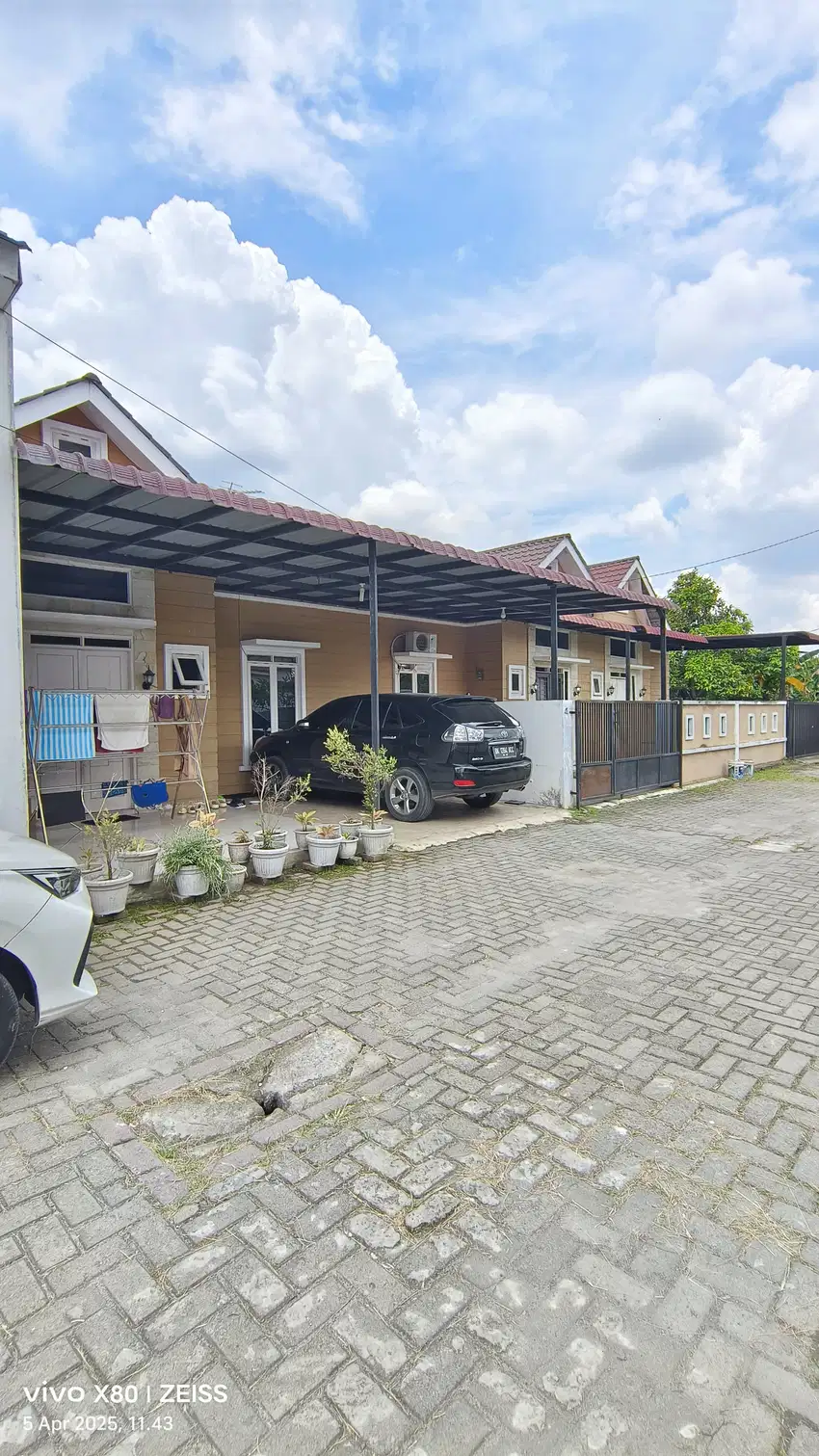 Rumah di Padang Bulan Dalam Komplek, 10 Menit Ke Kampus Usu
