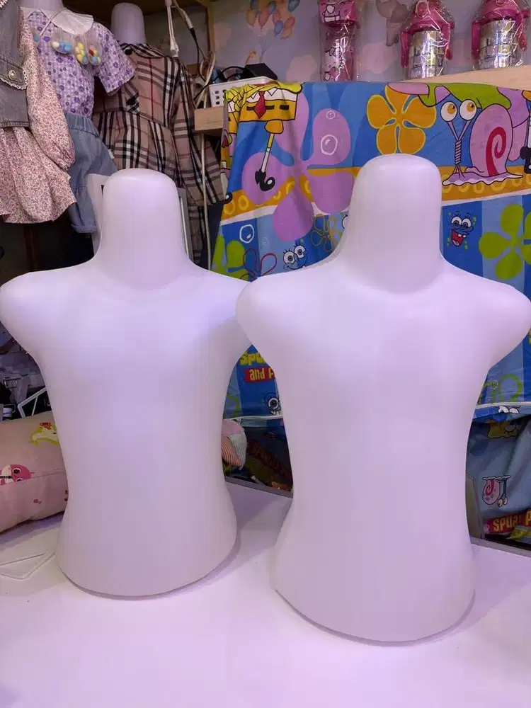 Patung anak setengah badan