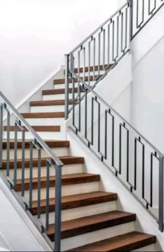 Reling tangga dan balkon minimalis