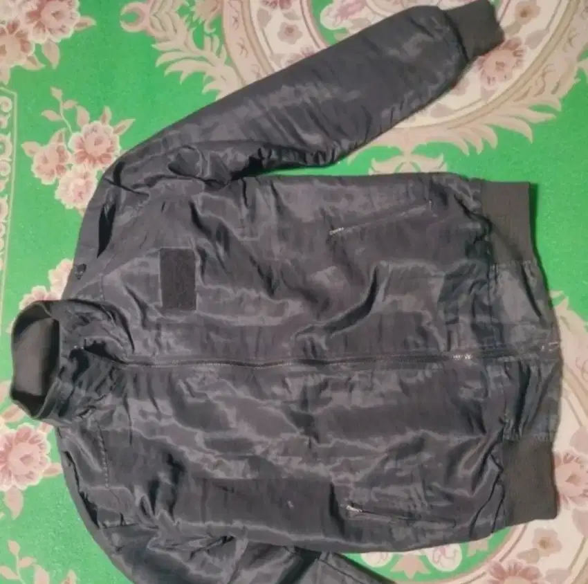 Jaket bomber black size L