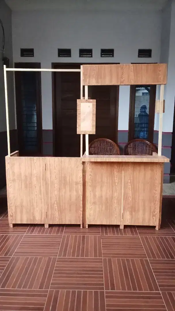 Booth portable kayu