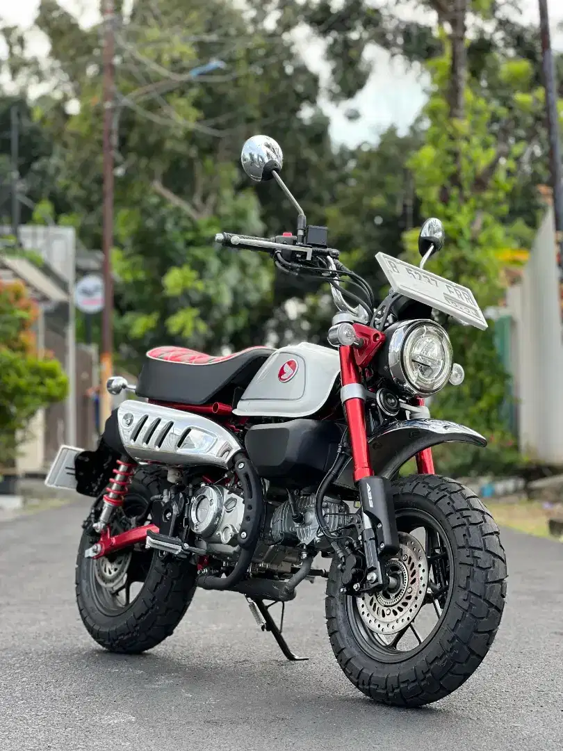 Honda monkey 2023 km 50 perak ( dax st ct supercub grom zoomer )