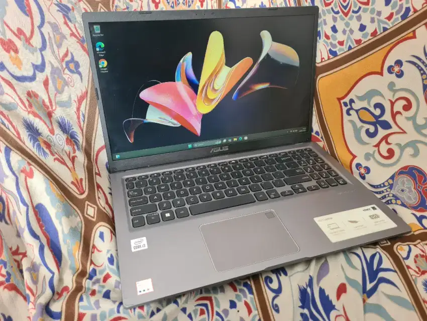 Laptop Desian Asus Vivobook X515J Core i3 gen 10 Ram 8