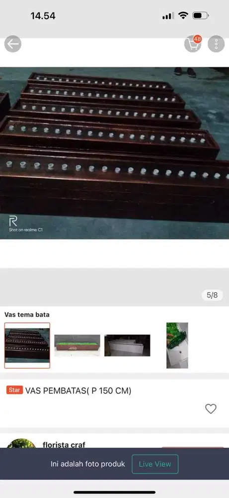 Vas sekat pembatas ruangan