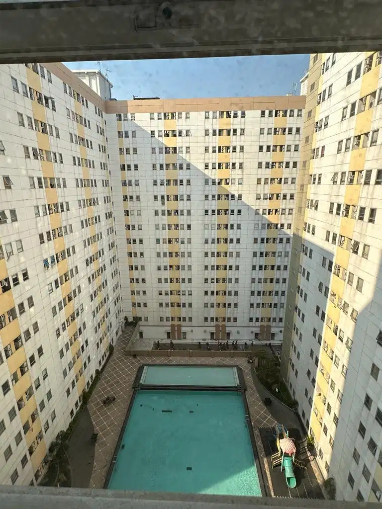 Jual Murah Unit Apartemen Puncak Permai, Furnish, 2BR, view pool