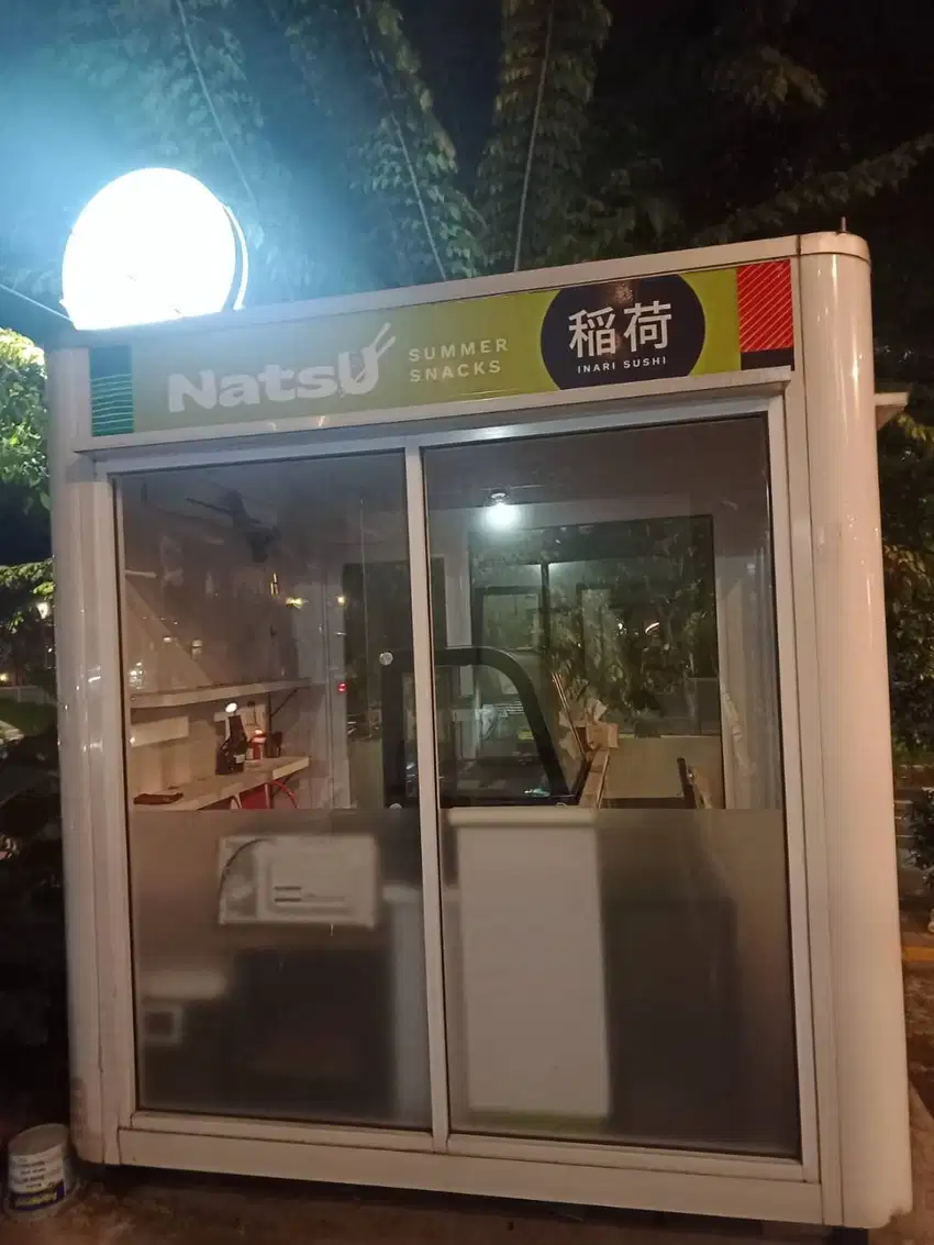 Booth Modern untuk Usaha