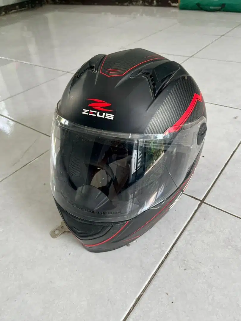 Helm Fullface Zeus 811